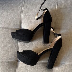 Jessica Simpson Black Platform Heels